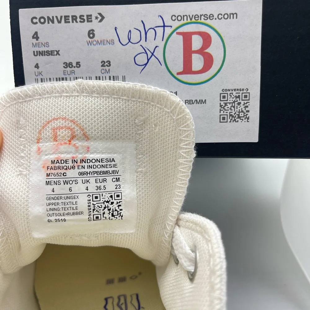 CTAS WMNS Chuck Taylor All Star LOW TOP SHOE
M7652C Black/White Sneakers - Picture 15 of 16